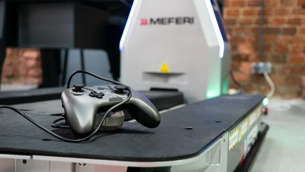 Робот MEFERI MWR01 для транспортировки палет и автоматизации складской логистики